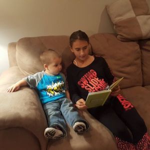 Meet your Posher, Valoree