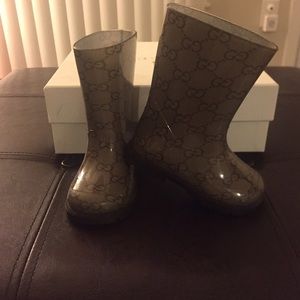 100% authentic toddler rain boots size 21