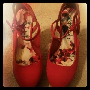 Red wedge heels