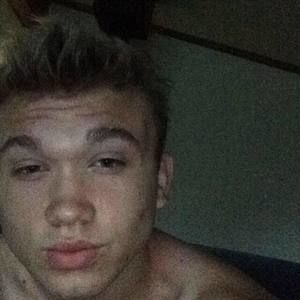 Meet your Posher, Alecc