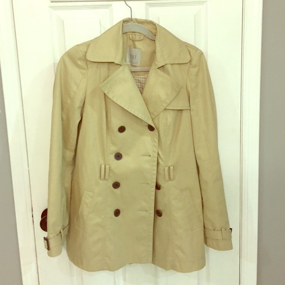 Very chic trench coat