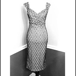 Black & White Diva Pencil (Wiggle) Dress