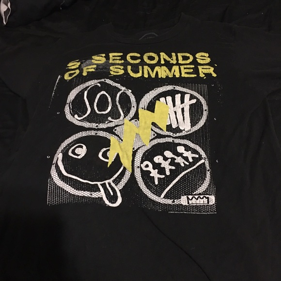 5 Seconds Of Summer band T-shirt