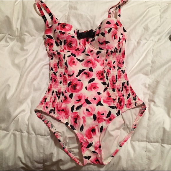 Kate Spade Bay of Roses, Floral Swimsuit