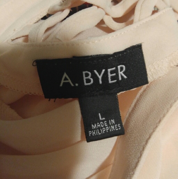 Button up - Picture 2 of 3