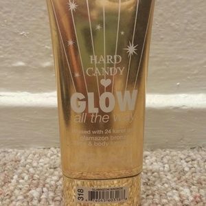 Hard Candy Glow All the Way luminizer