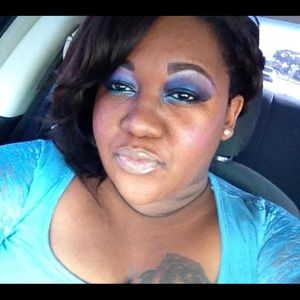 Meet your Posher, Crystal