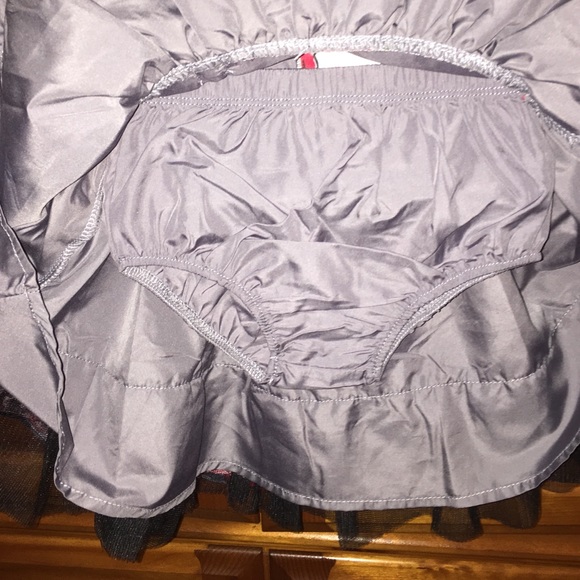 FAO Schwartz Valentine's Christmas or Valentines - Picture 4 of 4