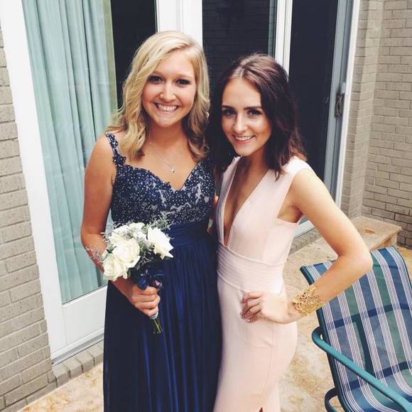 Meet your Posher, Avery