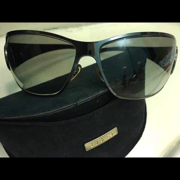 Sunglasses - image 1