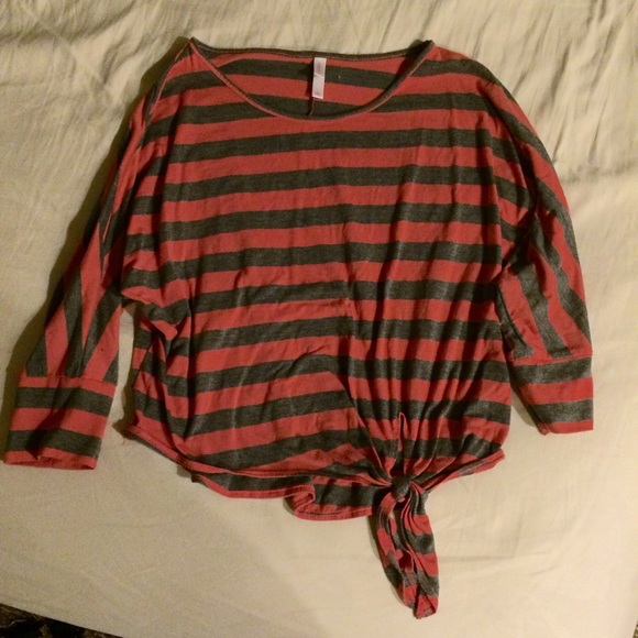 High low top with tie in front