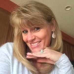 Meet your Posher, Carrie