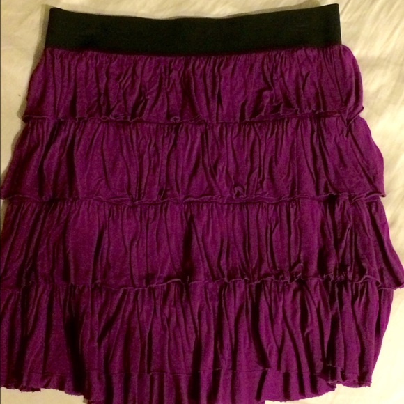 Stretchy purple skirt