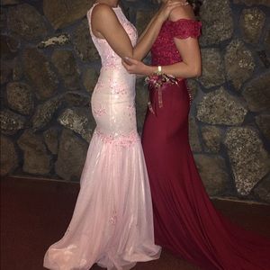 Beautiful mermaid lace prom dress!