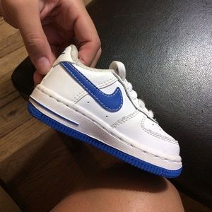 Toddler Nike sneakers