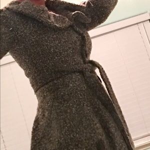 Feminine vintage poly/wool fitted coat