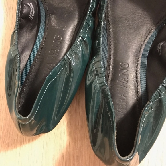 Vera Wang patent leather flats - Picture 3 of 3