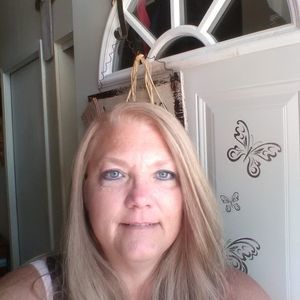 Meet your Posher, Stacie