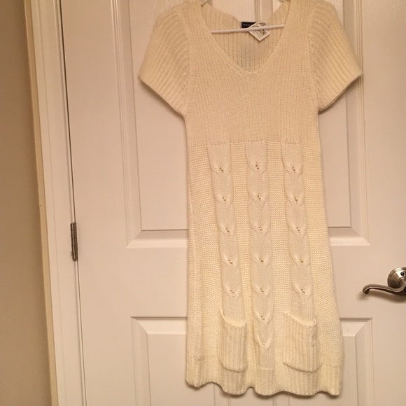 Cream knit sweater dress size M 40/42