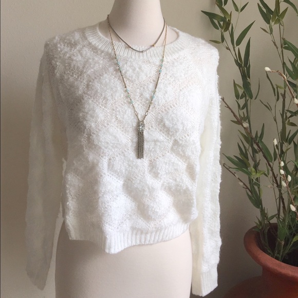 White Cropped Sweater - Picture 3 of 4