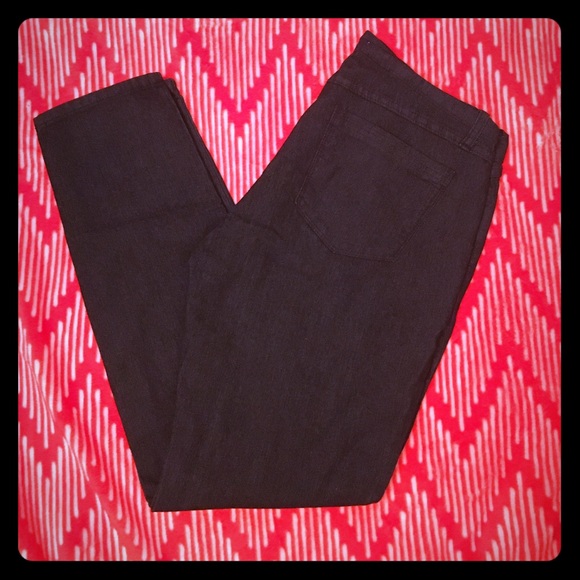 👏Sale👏 Forever 21 Denim Straight Leg Jeans