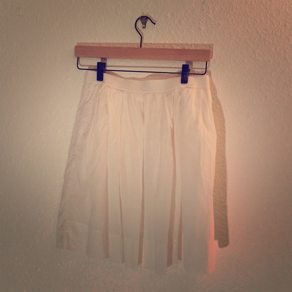 White cotton Uniqlo skirt