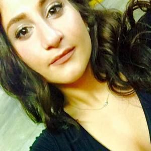 Meet your Posher, Demi