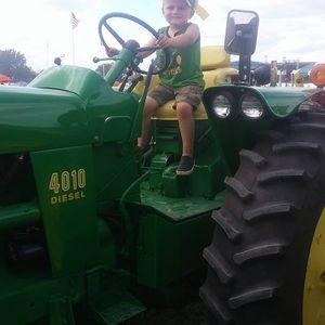 Meet your Posher, Christy