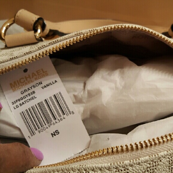 PRICE REDUCED LARGE  Grayson vanilla satchel  bag - Picture 2 of 8