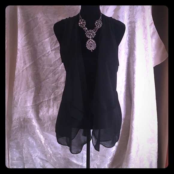 👏👏Sale👏👏 Forever 21 Black Chiffon Flowy Vest