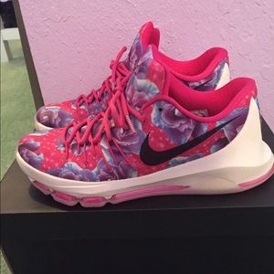 Kd8 aunt pearl