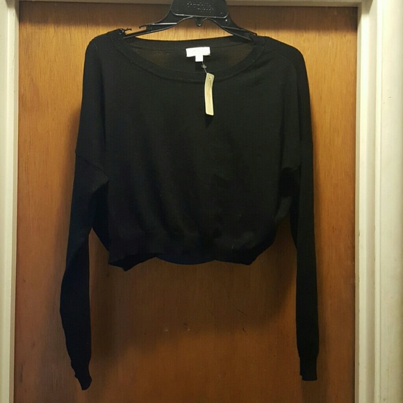 Black crop sweater