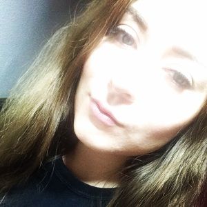 Meet your Posher, Mayra