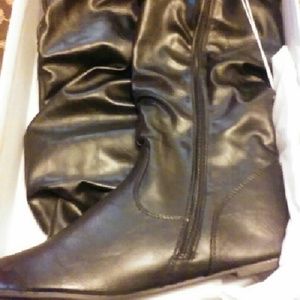 NWT ENZO Boots
