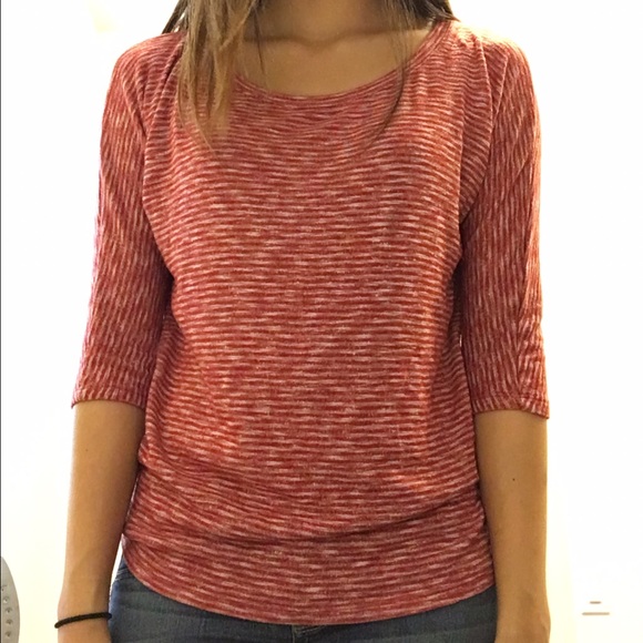 Red and white quarter sleeve top - Picture 1 of 3