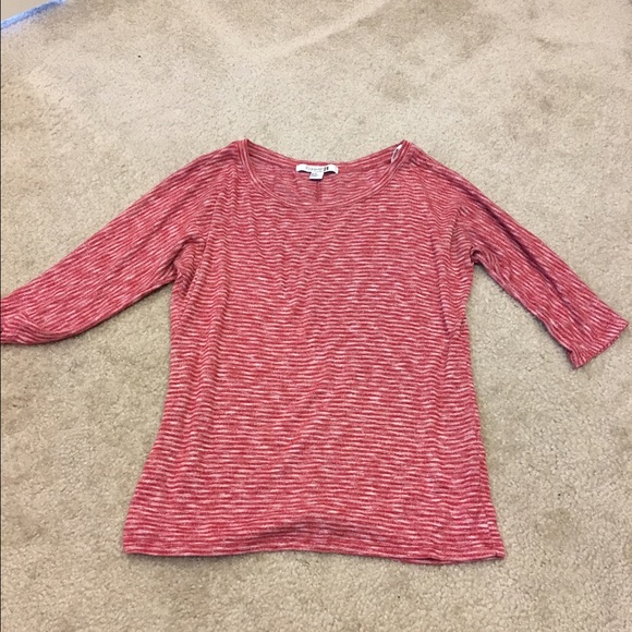 Red and white quarter sleeve top - Picture 2 of 3