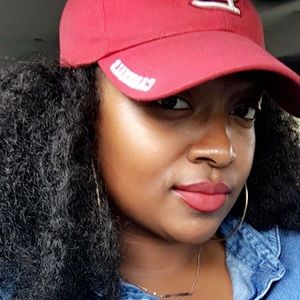 Meet your Posher, Earlisa