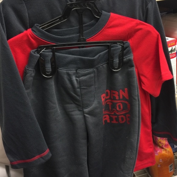 Kids Size 5/6 3 piece PJs - Picture 3 of 4