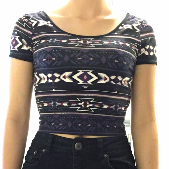 Two crop tops - Picture 4 of 4