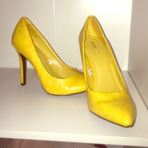 Yellow heel