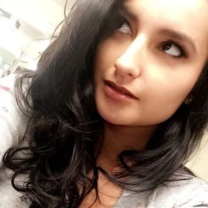 Meet your Posher, Vanessa