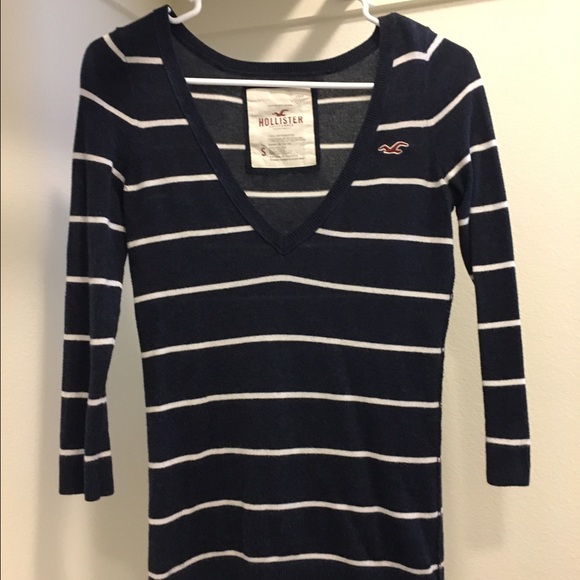 Navy blue and white stripe Hollister sweater - Picture 1 of 4