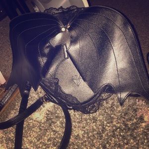 Batwing bookbag mini
