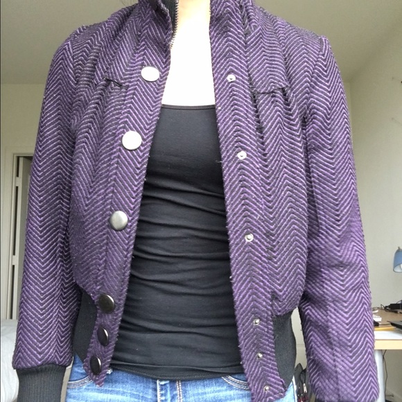 Black and purple jacket - Picture 2 of 4