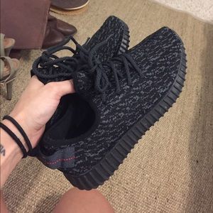 Yeezy boost 350 black