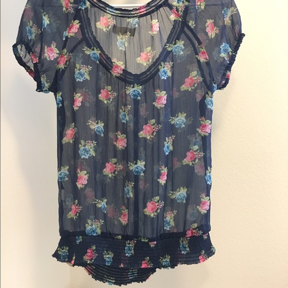 Sheer navy blue scoop top with floral design - Picture 3 of 4