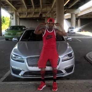 Meet your Posher, Jonathan