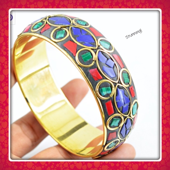 Gorgeous stone inlay bangle