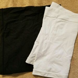 Set of 2 Be Bands, one black, one white, S/M