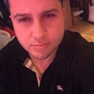 Meet your Posher, Carlos manuel